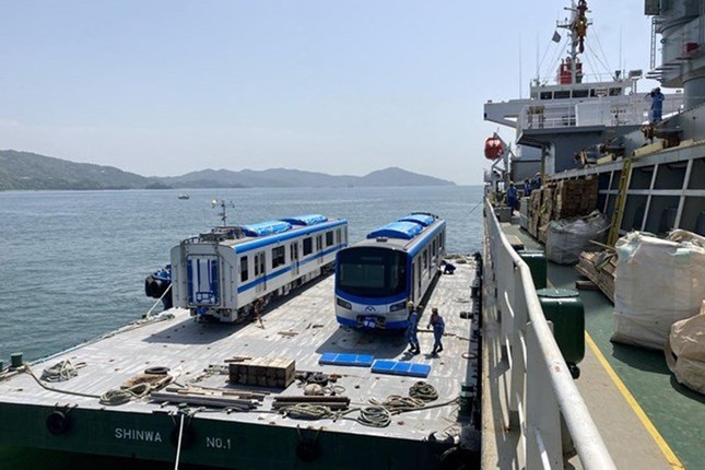 Last two Japanese metro trains arrive in HCM City